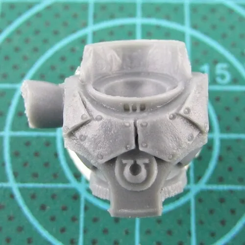 Ultramarines Invictarii Torsos Upgrade Set bits 1
