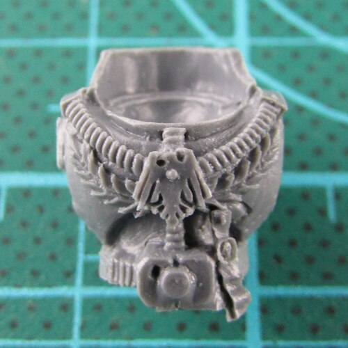 RAVEN GUARD SPACE MARINES UPGRADE PACK bits - TORSO 2