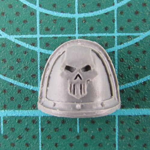IRON WARRIORS LEGION MKII SHOULDER PADS bits