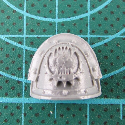 WORLD EATERS LEGION MKIII SHOULDER PADS bits