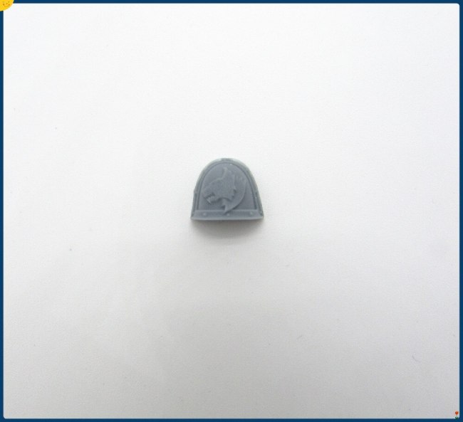 SPACE WOLVES MK II SHOULDER PADS bits