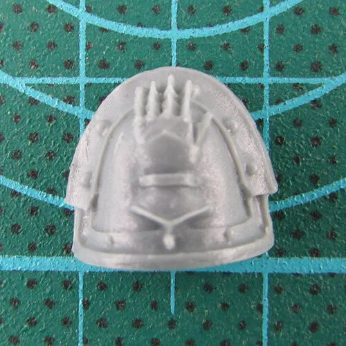 IRON HANDS LEGION MK III SHOULDER PADS bits