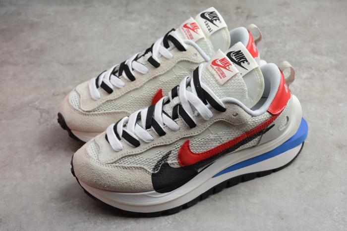 WMNS Nike LDWaffle Sacai White Red