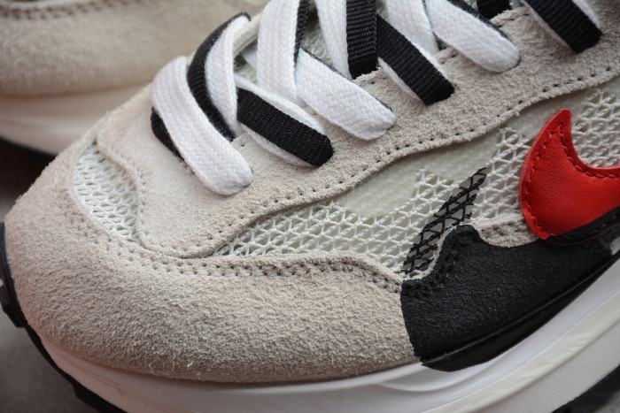 WMNS Nike LDWaffle Sacai White Red