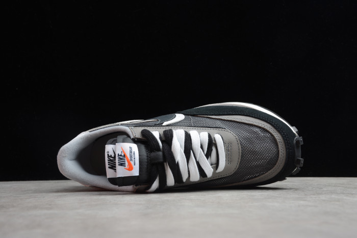 Nike LDWaffle Sacai Black/Anthracite-White