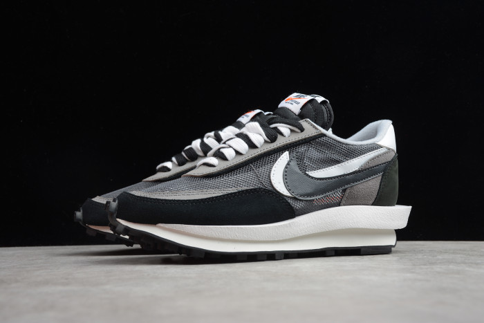 Nike LDWaffle Sacai Black/Anthracite-White