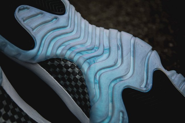 Air Jordan 11 Low “Easter” 528895-145