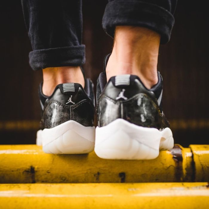 Air Jordan 11 Low “Barons” 528895-010