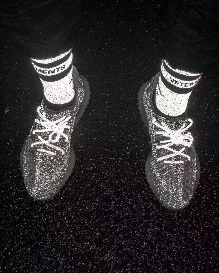 Yeezy Boost 350 V2“Static” Reflective EF2367
