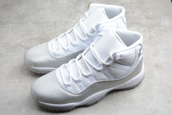 Air Jordan 11 WMNS “Metallic Silver” AR0715-100