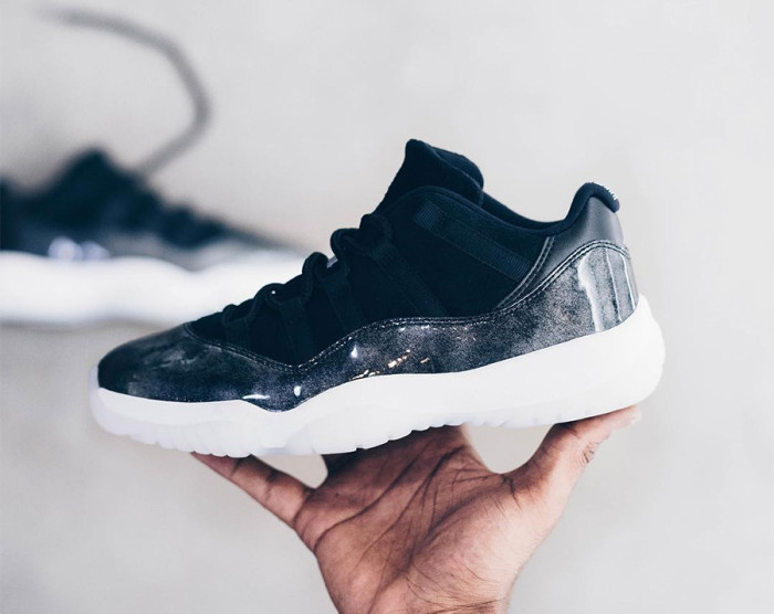 Air Jordan 11 Low “Barons” 528895-010