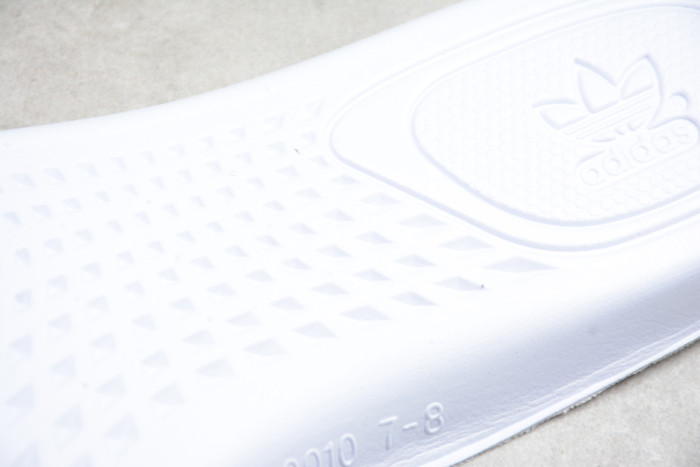 Yeezy Boost 350 V2 ”Citrin“ Reflective FW5318