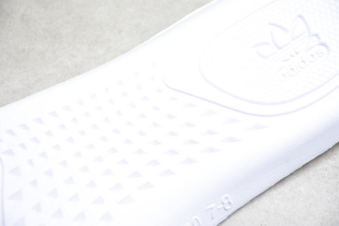 Yeezy Boost 350 V2“Marsh” FX9034