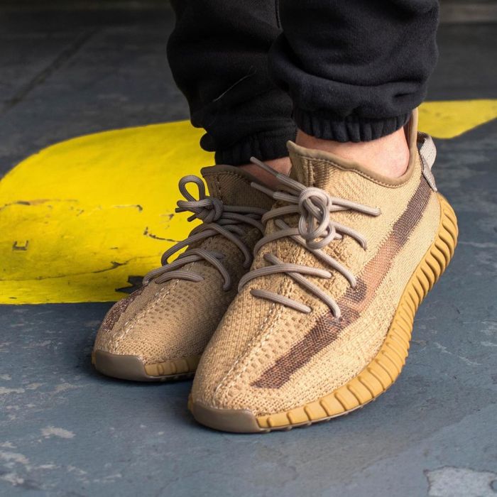 Yeezy Boost 350 V2 “Marsh” FX9033