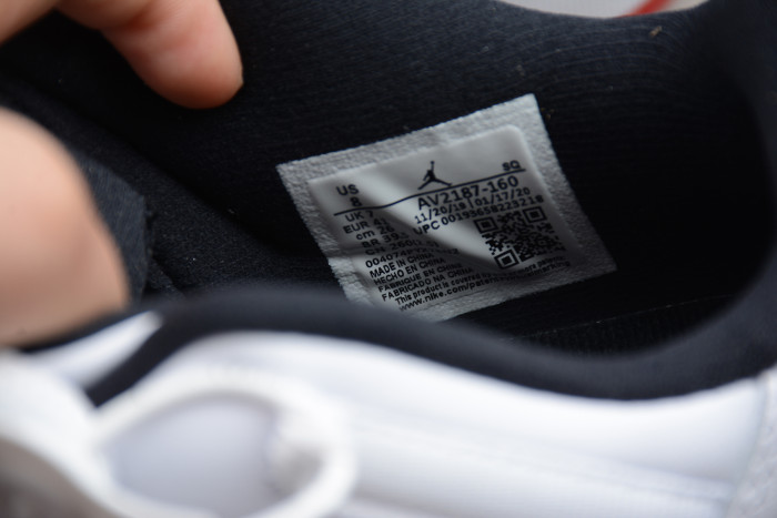 Air Jordan 11 Low Black Red AV2187-160