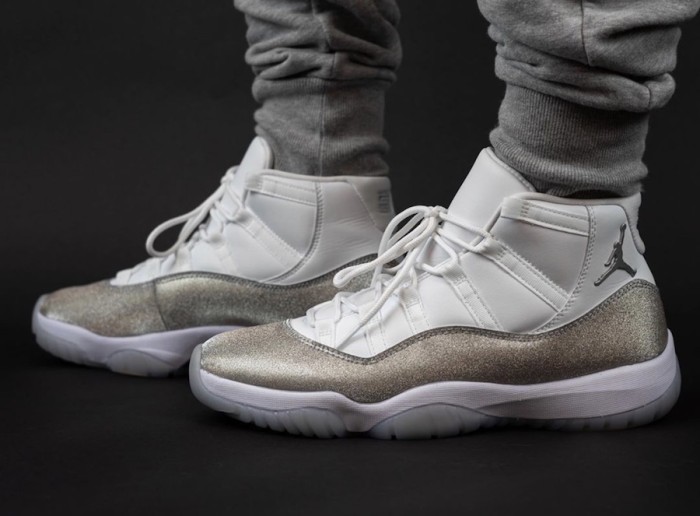 Air Jordan 11 WMNS “Metallic Silver” AR0715-100