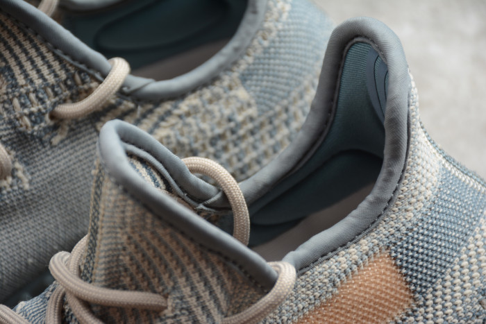 Yeezy Boost 350 V2 FZ5421