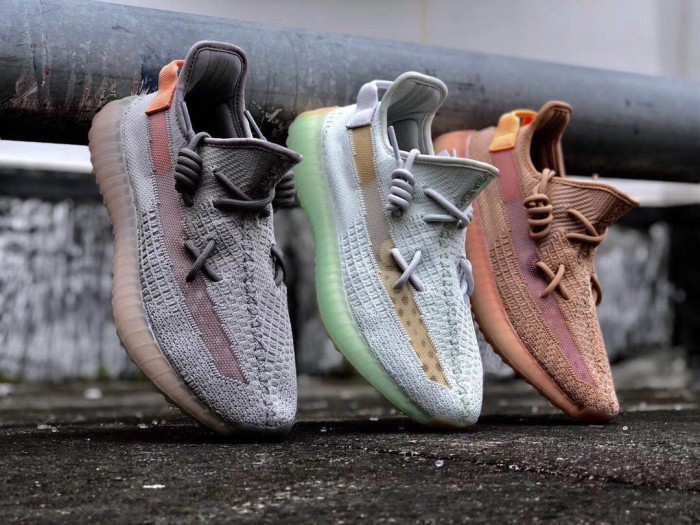 Yeezy Boost 350V2 “Hyperspace” EG7491