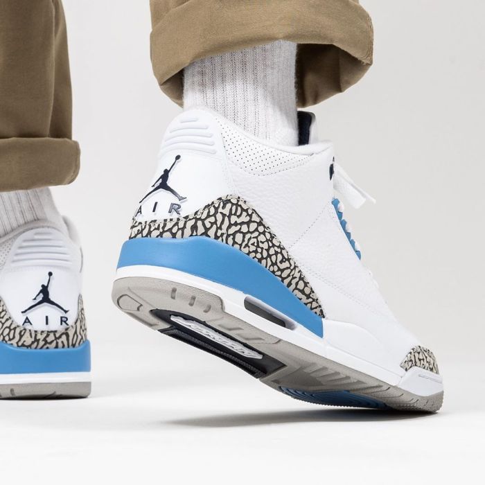 Air Jordan 3 “UNC” CT8532-104