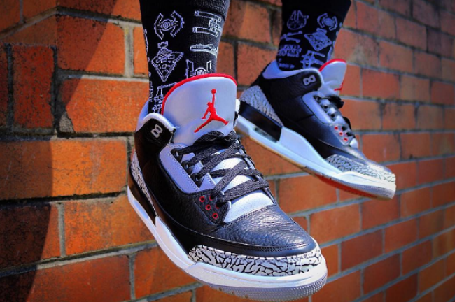 Air Jordan 3 OG “Black Cement” 854262-001