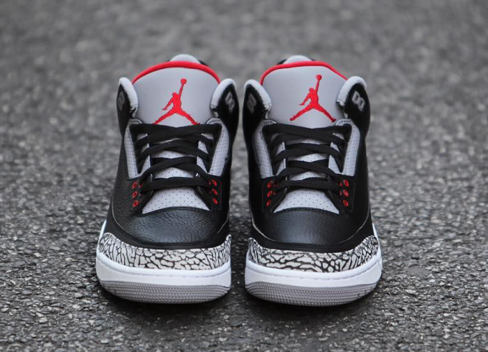 Air Jordan 3 OG “Black Cement” 854262-001