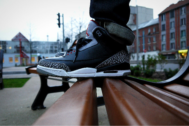 Air Jordan 3 OG “Black Cement” 854262-001