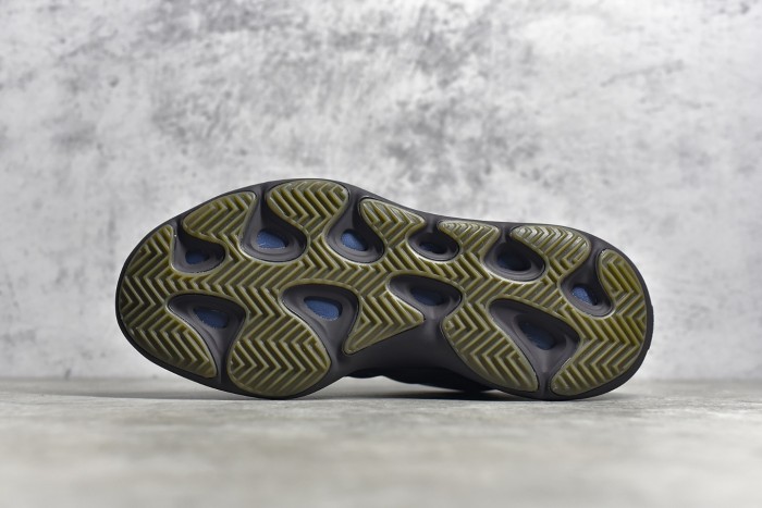 Yeezy Boost 700V3“Clay Brown” GY0189