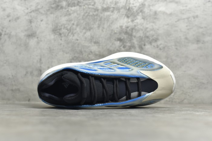 Yeezy Boost 700V3 Arzare G54850