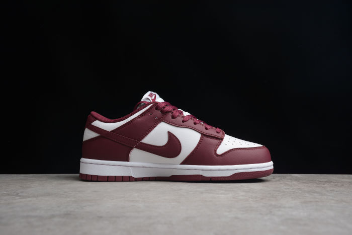 NK SB Dunk Low Bordeaux DD1503-108
