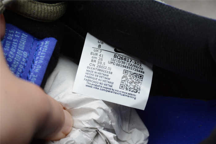 SB Dunk Low “Celadon” BQ6817-301