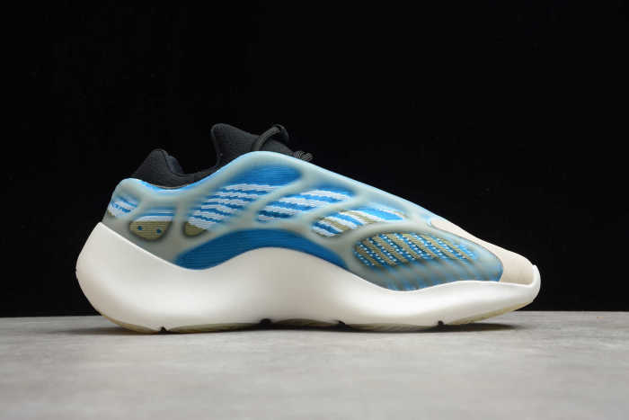 Yeezy Boost 700V3 Arzare G54850