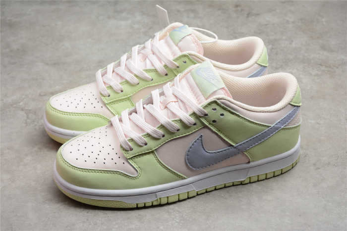 WMNS SB Dunk Low Light Soft Pink DD1503-600
