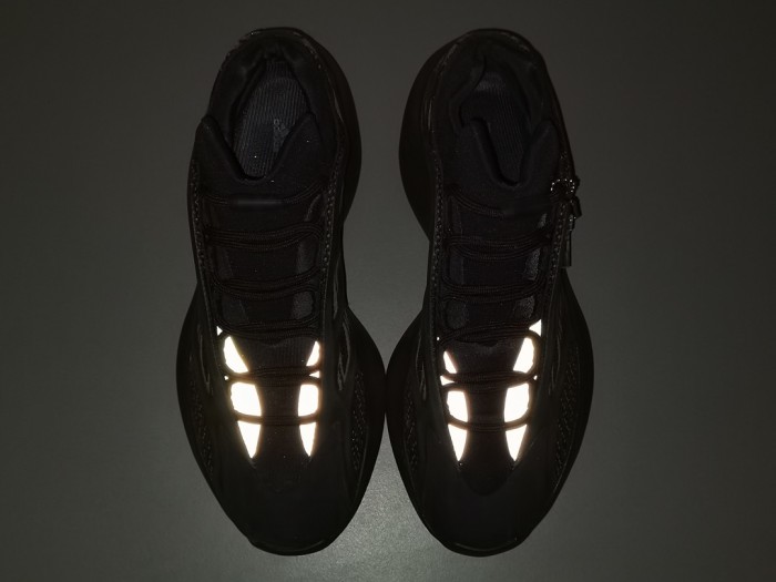 Yeezy Boost 700V3“Clay Brown” GY0189