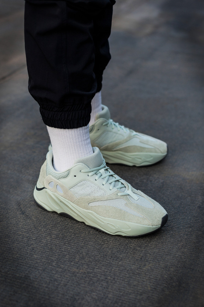 Yeezy Boost 700 Salt EG7487