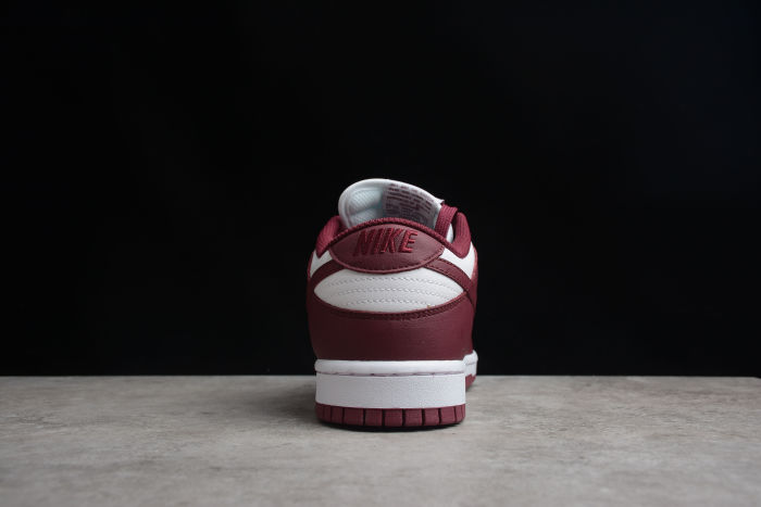 NK SB Dunk Low Bordeaux DD1503-108