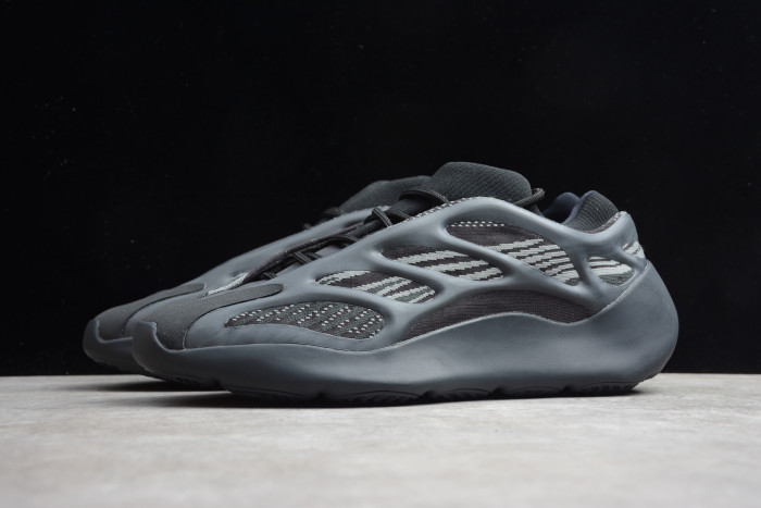Yeezy Boost 700V3 Black H67799