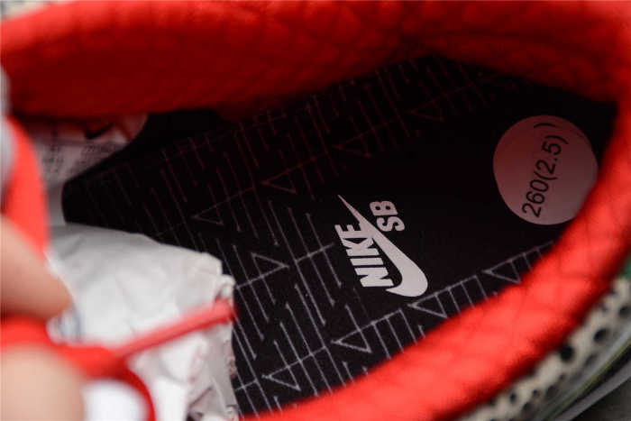 NK SB Dunk Low Pro QS “What The Paul” CZ2239-600