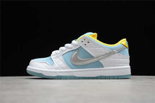 FTC x NK SB Dunk Low DH7687-400