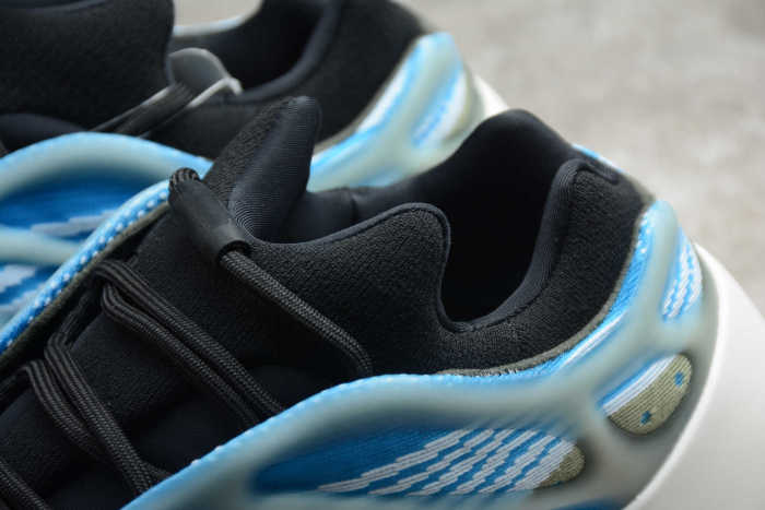 Yeezy Boost 700V3 Arzare G54850