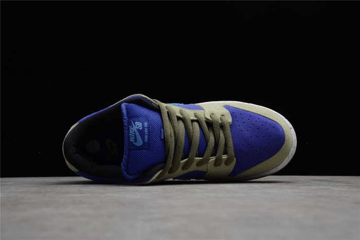 SB Dunk Low “Celadon” BQ6817-301