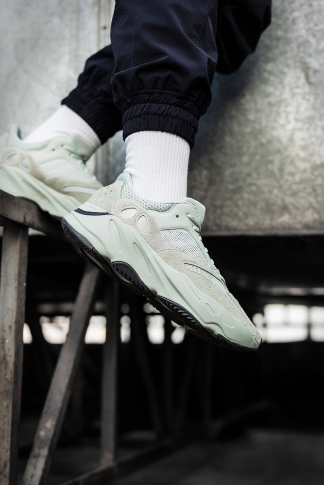 Yeezy Boost 700 Salt EG7487