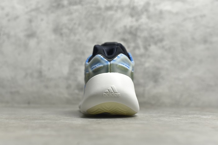 Yeezy Boost 700V3 Arzare G54850