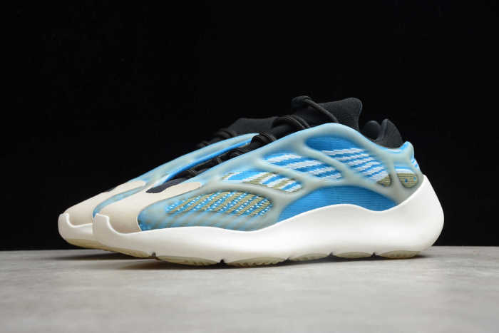 Yeezy Boost 700V3 Arzare G54850