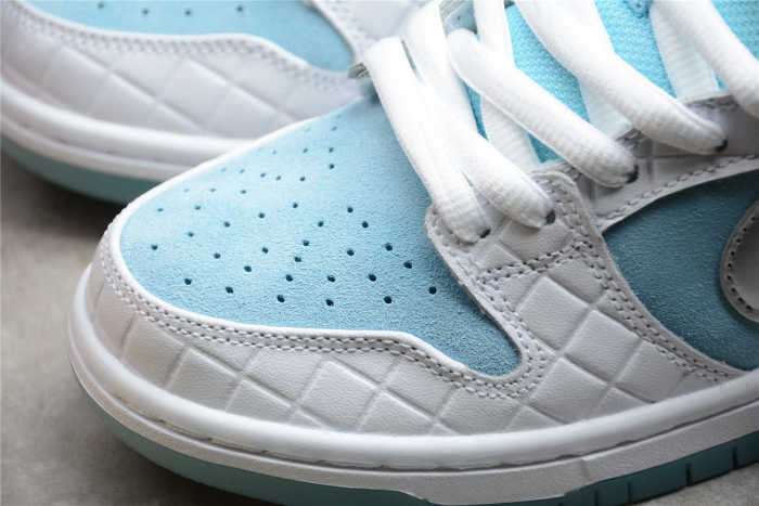 FTC x NK SB Dunk Low DH7687-400