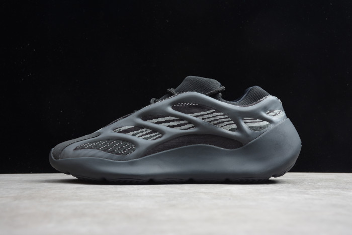 Yeezy Boost 700V3 Black H67799