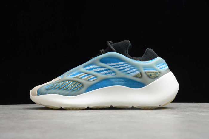Yeezy Boost 700V3 Arzare G54850