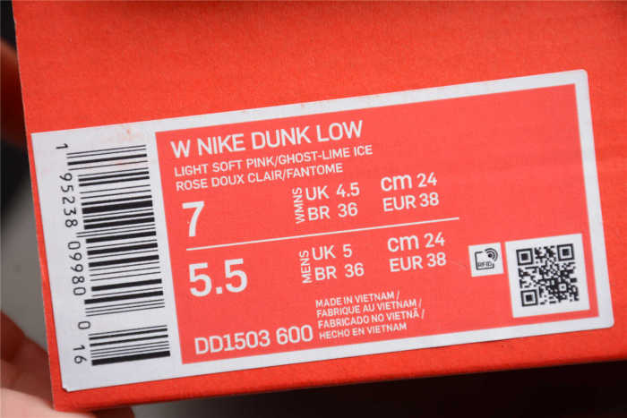 WMNS SB Dunk Low Light Soft Pink DD1503-600
