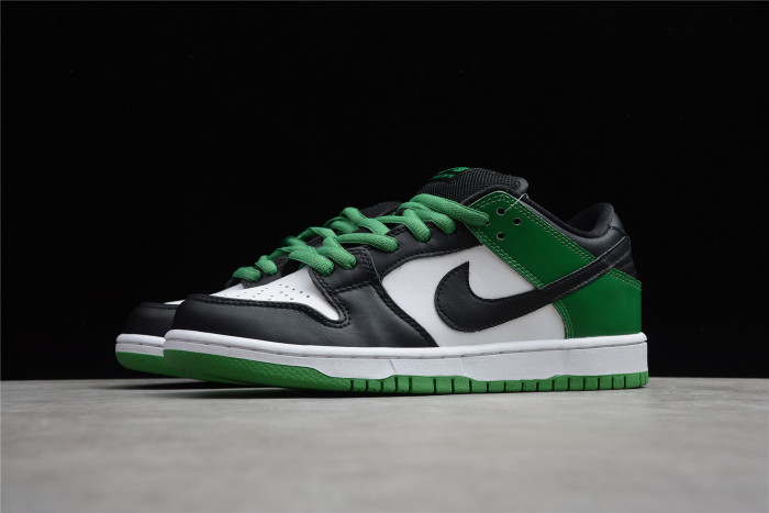 NK SB Dunk Low “Classic Green” BQ6817-302
