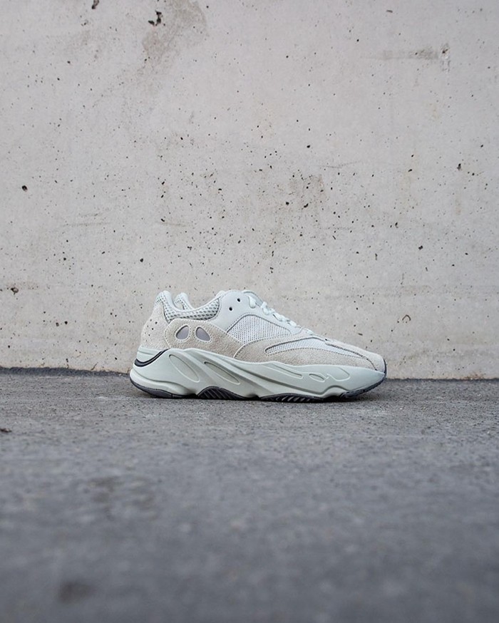 Yeezy Boost 700 Salt EG7487