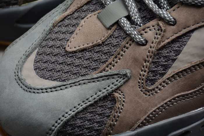 Yeezy Boost 700 V2“Geode” Brown EG6860